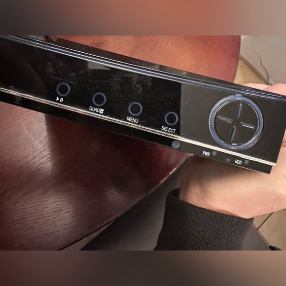 swann dvr4-4200 4 channel dvr
Item works turns on.
Make An offer need to sell - Picture 9 of 10